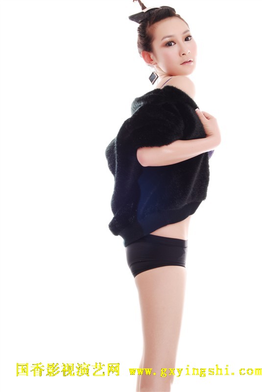 Ӱ